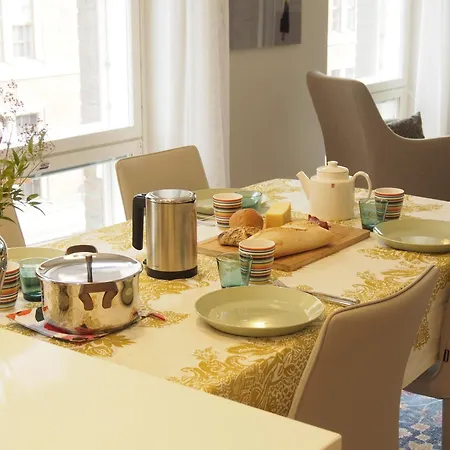 Luxury Seafront With Balcony Apartment