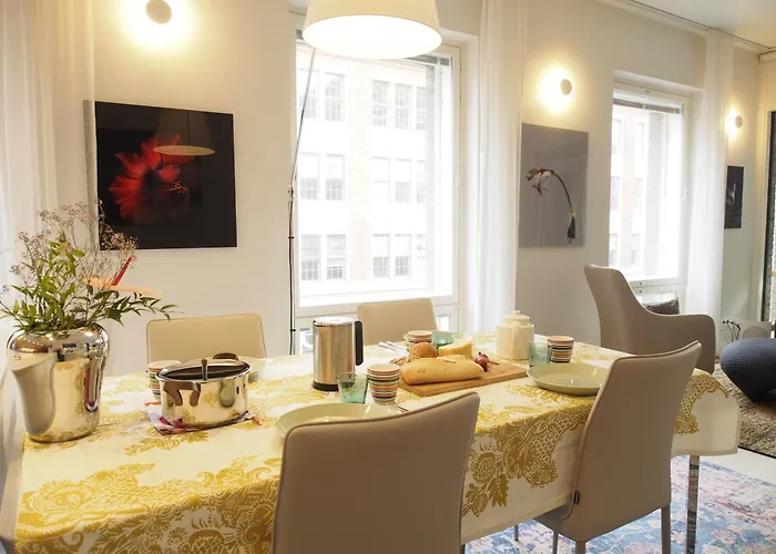 Luxury Seafront With Balcony