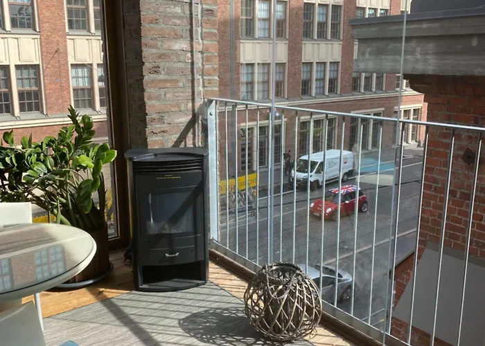 Apartment Luxury Seafront With Balcony