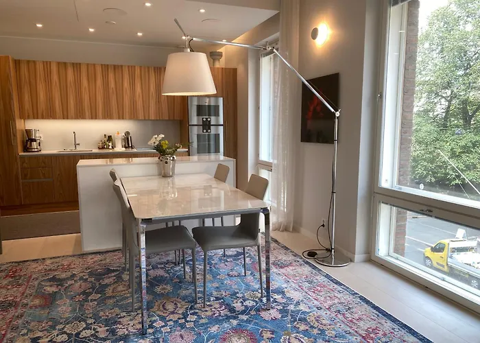 Apartment Luxury Seafront With Balcony *