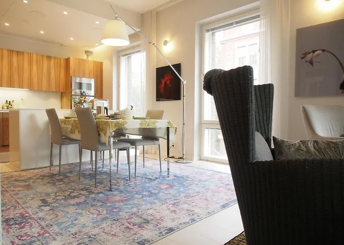 Luxury Seafront With Balcony *