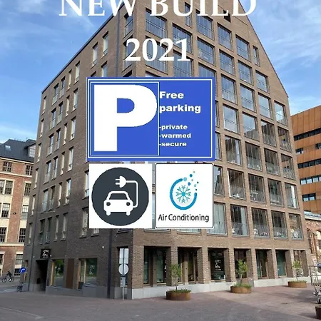 Luxury Seafront With Balcony